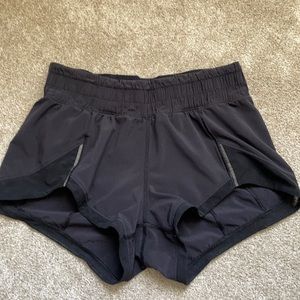 black lululemon shorts size 0-2